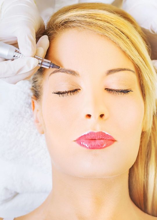 Permanent make-up – powder brows