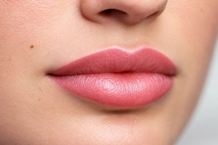 Permanentní make-up rtů