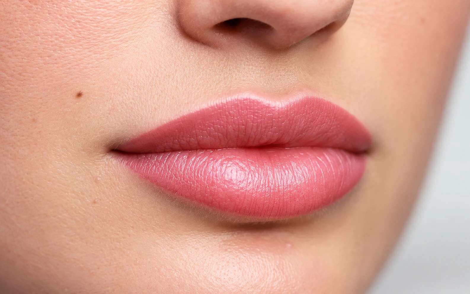 Permanentní make-up rtů